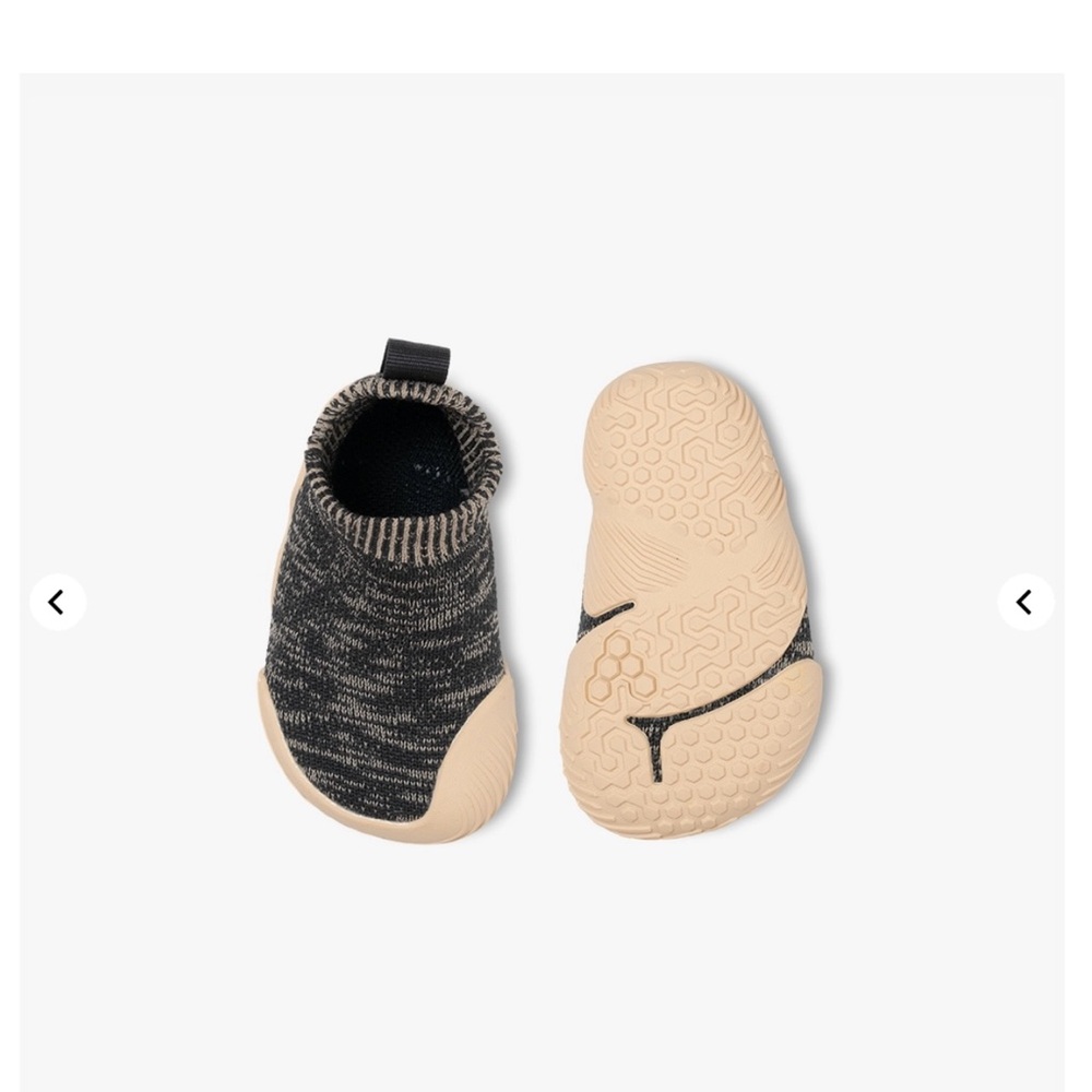 Vivobarefoot pluma knit shoes